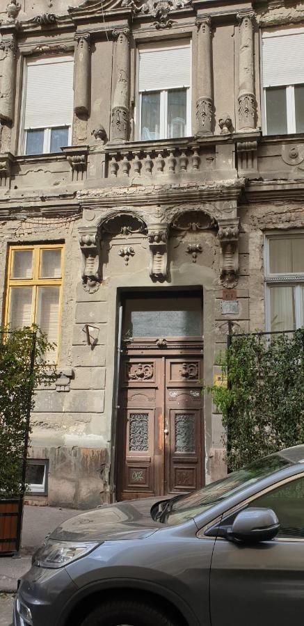 Old Buda Studio Apartment Budapest Exterior photo